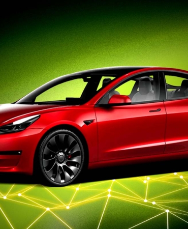 Tesla Stock Falls Amid Elon Musk’s Political Focus