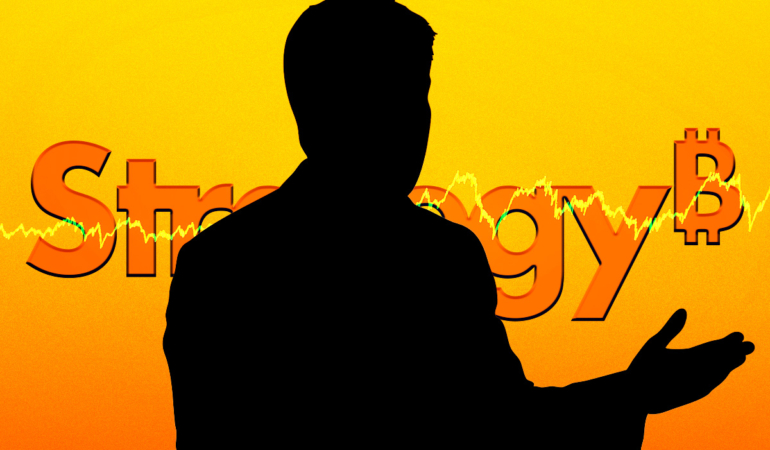 MSTR Stock Hits 4-Month Low as Bitcoin and Crypto Equities Decline