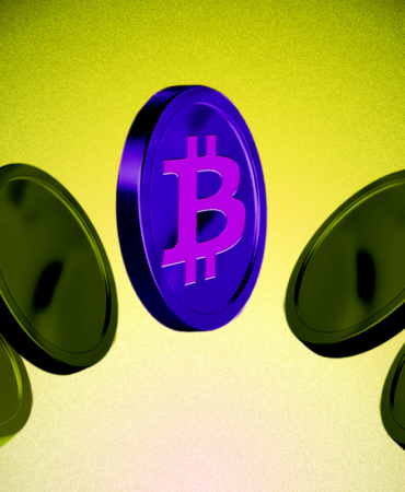 Bitcoin Dominance Breaks Historical Pattern, Altseason Delayed