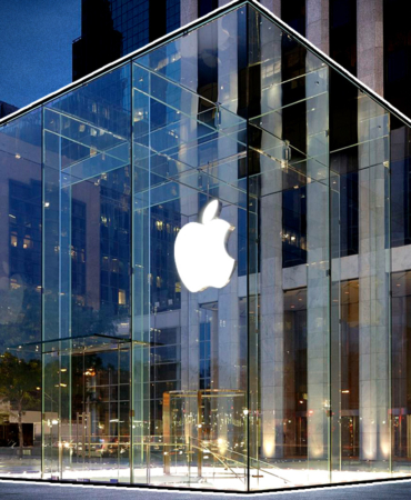 Apple Stock Dips After iPhone 17 Reveal – Here’s Why