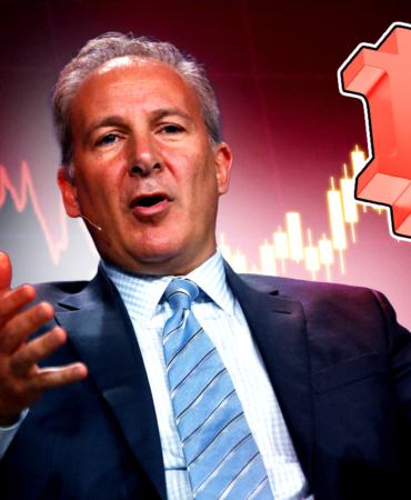 Peter Schiff Warns Bitcoin Crash Is a “Warning,” Not a Buying Opportunity