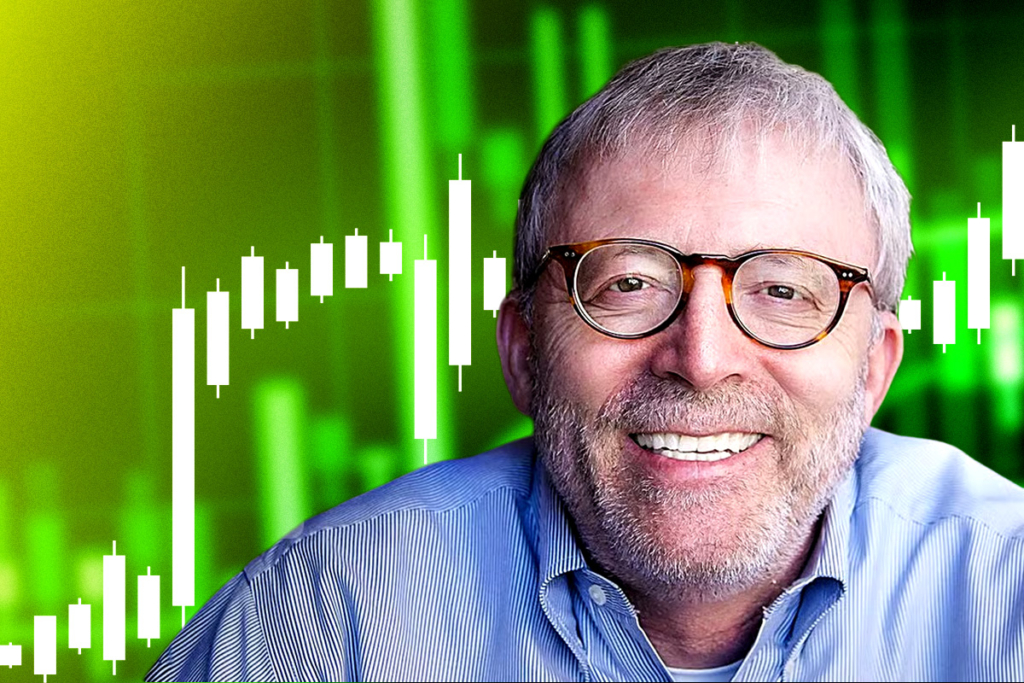 Peter Brandt Signals Caution as BTC Shows Volatility