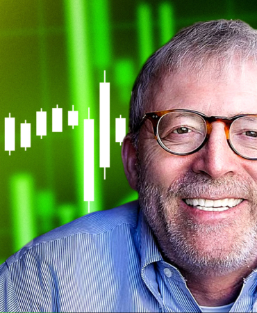 Peter Brandt Signals Caution as BTC Shows Volatility