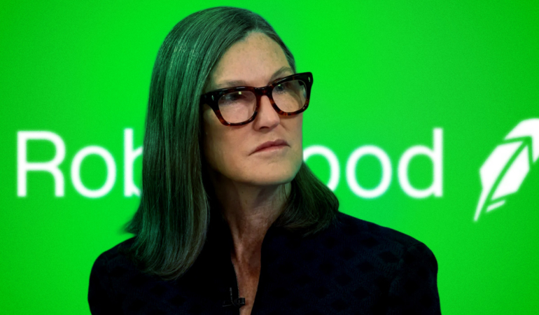 Cathie Wood’s Ark Invest Increases Stake in Robinhood as Crypto Trading Grows