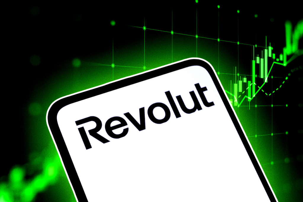 Is Revolut Preparing for a Dual Listing in London and New York?