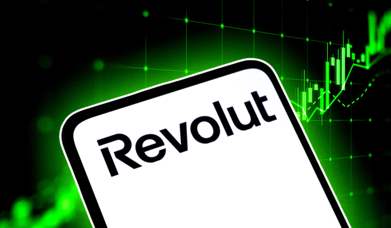 Is Revolut Preparing for a Dual Listing in London and New York?