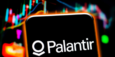 Palantir Stock Drops 10% in 5 Days: Is the AI Hype Fading?