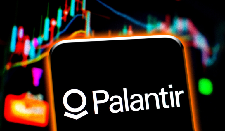 Palantir Stock Drops 10% in 5 Days: Is the AI Hype Fading?