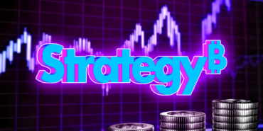 MSTR Shares Falter 60% Amid Bitcoin Sell-Off