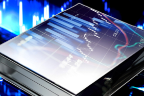 Silver Hits Record High With Crypto-Like Volatility as Bitcoin Stalls