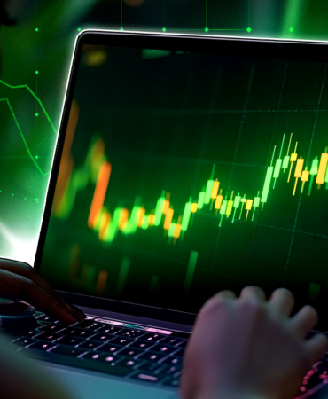 Crypto Market Faces $3 Trillion Cap Risk Amid Bitcoin Drop