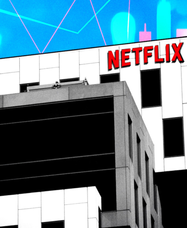 Netflix Stock Update: Trading Patterns and Valuation Insights