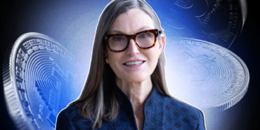 Bitcoin Cycle Disrupted: Cathie Wood Signals Institutional Adoption is Changing BTC