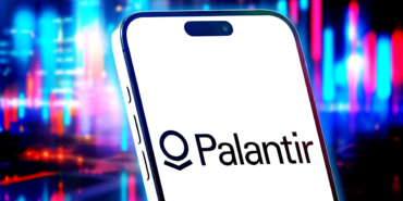 Palantir’s AI Strategy Is Strengthening Its Long-Term Growth Case
