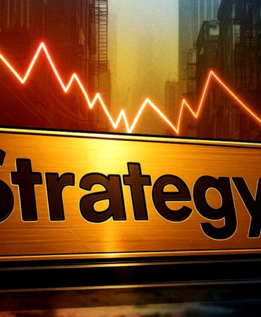 Strategy Stock Weakens as Bitcoin and Macro Risks Resurface